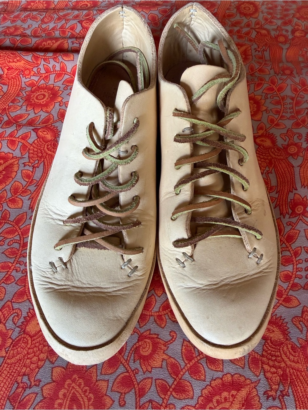 FEIT women’s handsewn low top sz38 in light tan